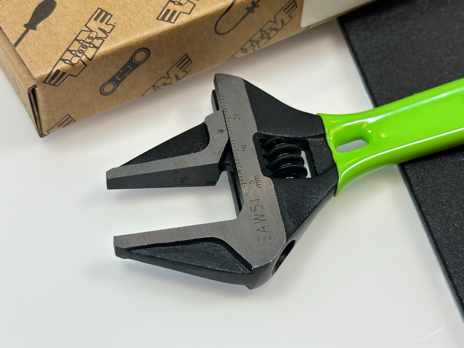 VIM 5″ Green Stubby Wide Mouth Opening Adjustable Wrench, Opens to 1-1/8″ #SAW51