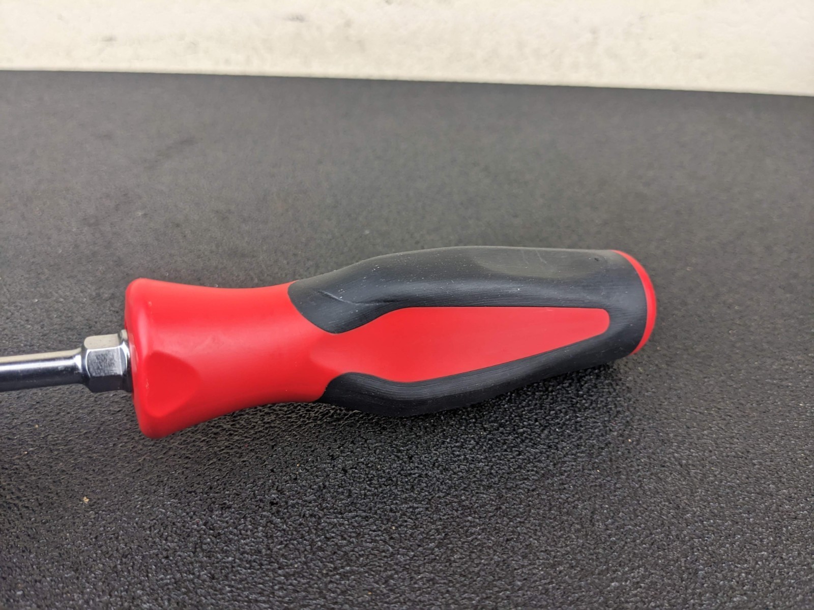 #bn302 Snap On Tools NEW USA 1/4″ x 4″ Flat Red Black Comfort Grip Handle SGD4B