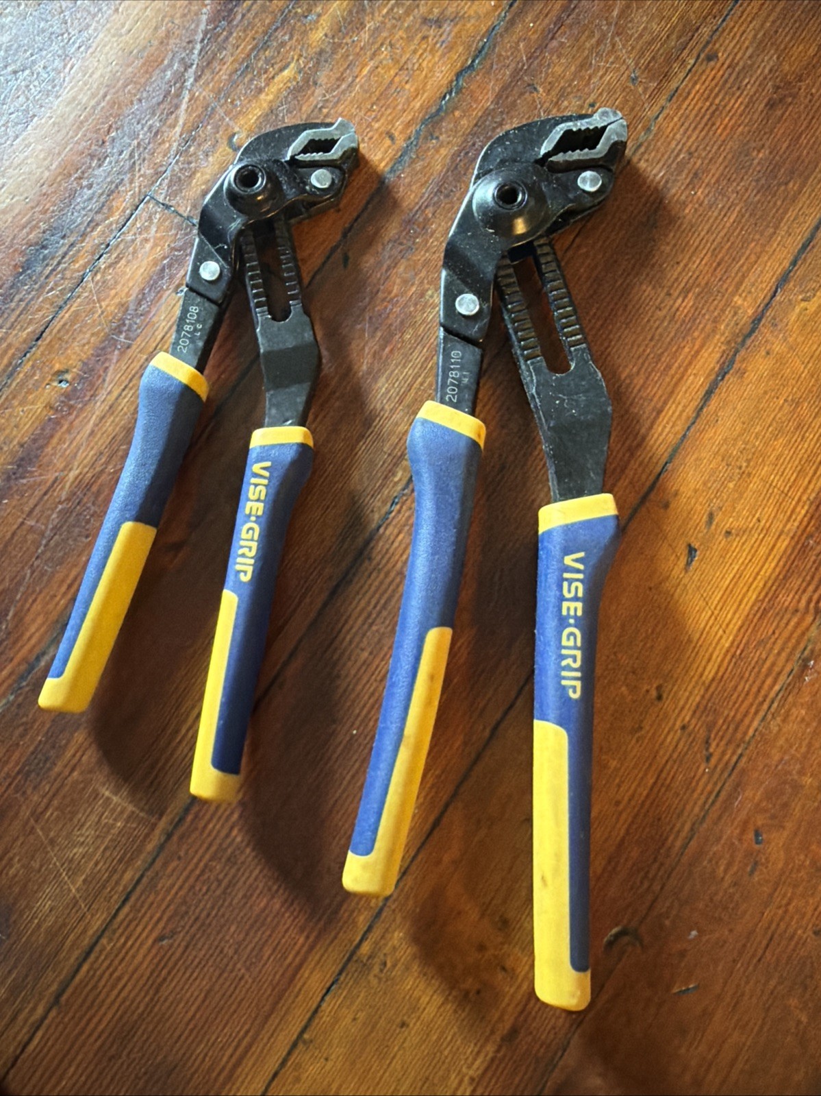 IRWIN Tools VISE-GRIP GrooveLock Pliers Set, 2-pack (8″, 10″), Blue/Yellow