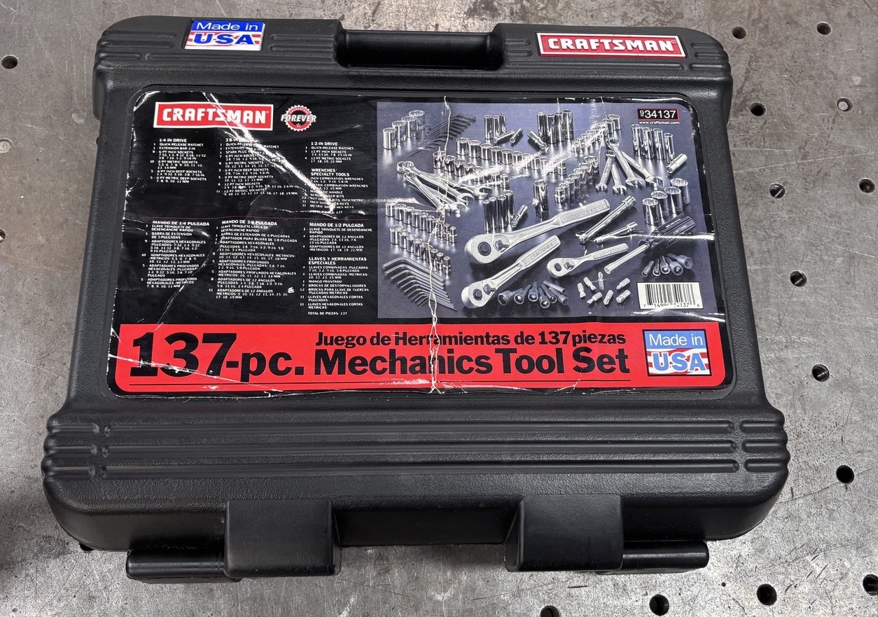 Craftsman USA 137 Piece Mechanic Tool Set with Case No 34137 Very Good!