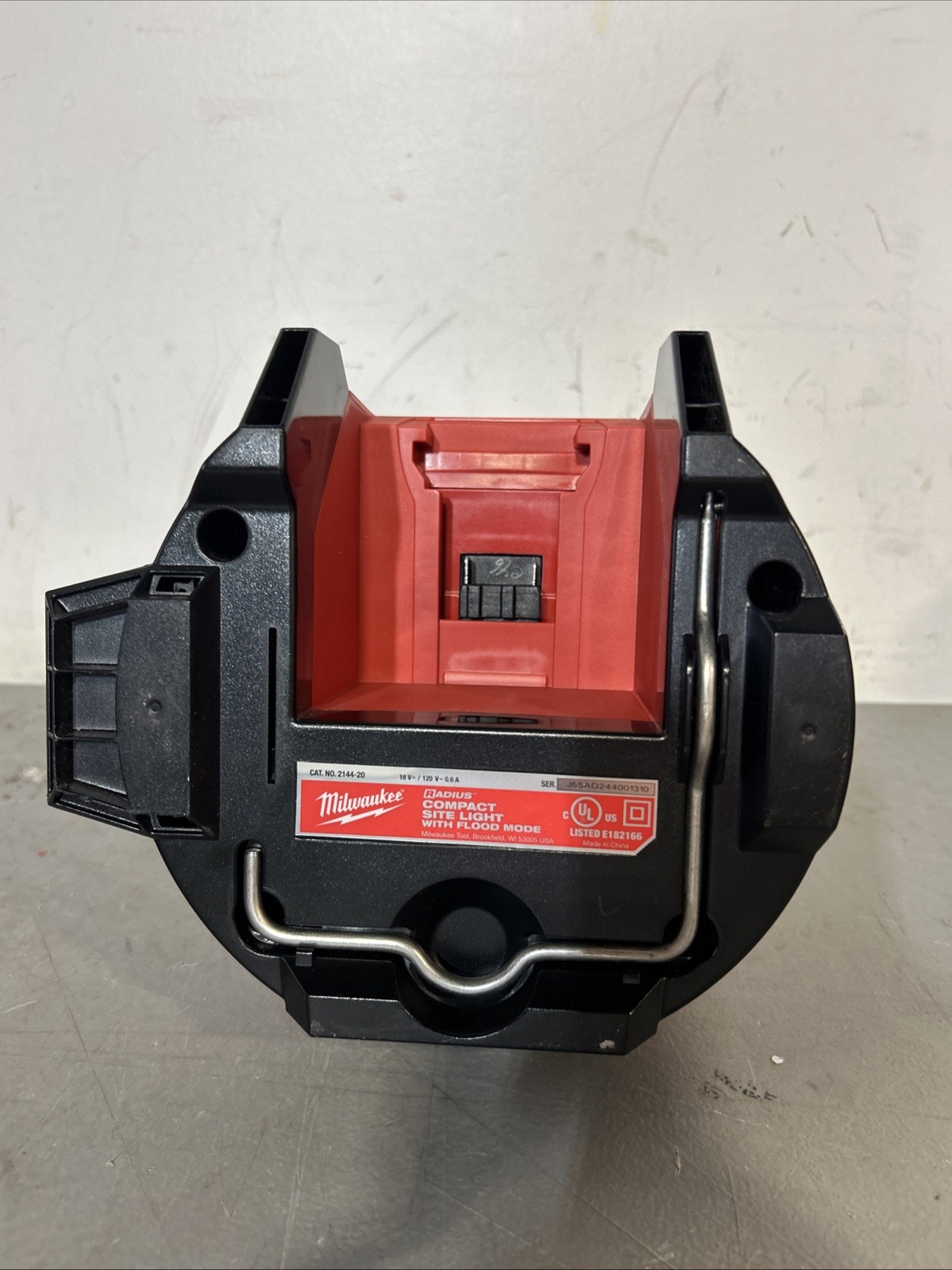 Milwaukee 2144-20 M18 RADIUS Compact Site Light with Flood Mode