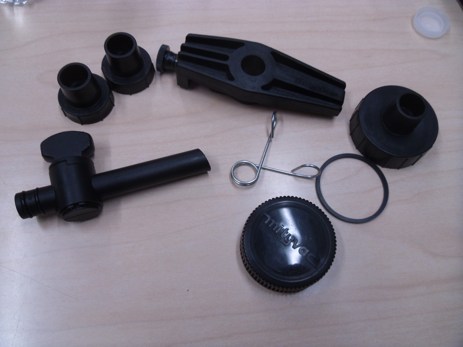 Mityvac MVA6832 Clamp-on Auto-Refill Kit parts – no bottle READ AD E4