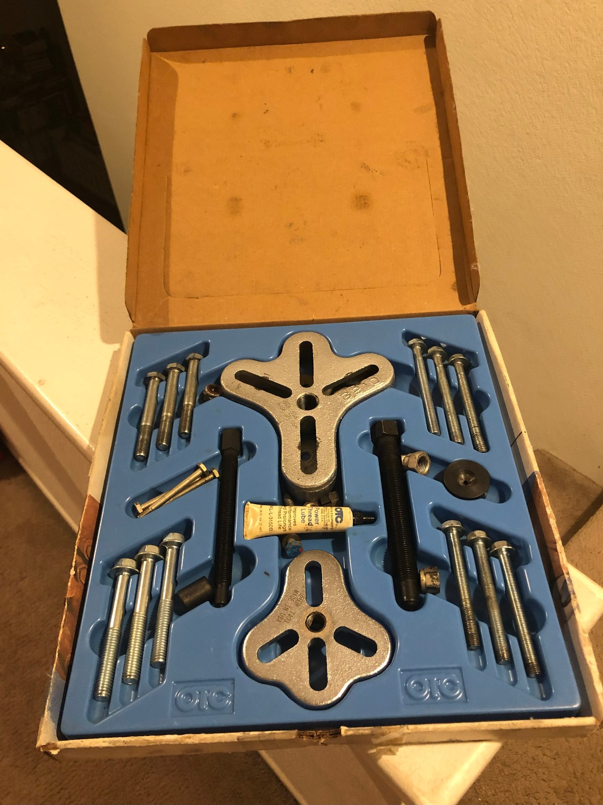 OTC Taskmaster Twins Flange Type Puller Combination No. 525