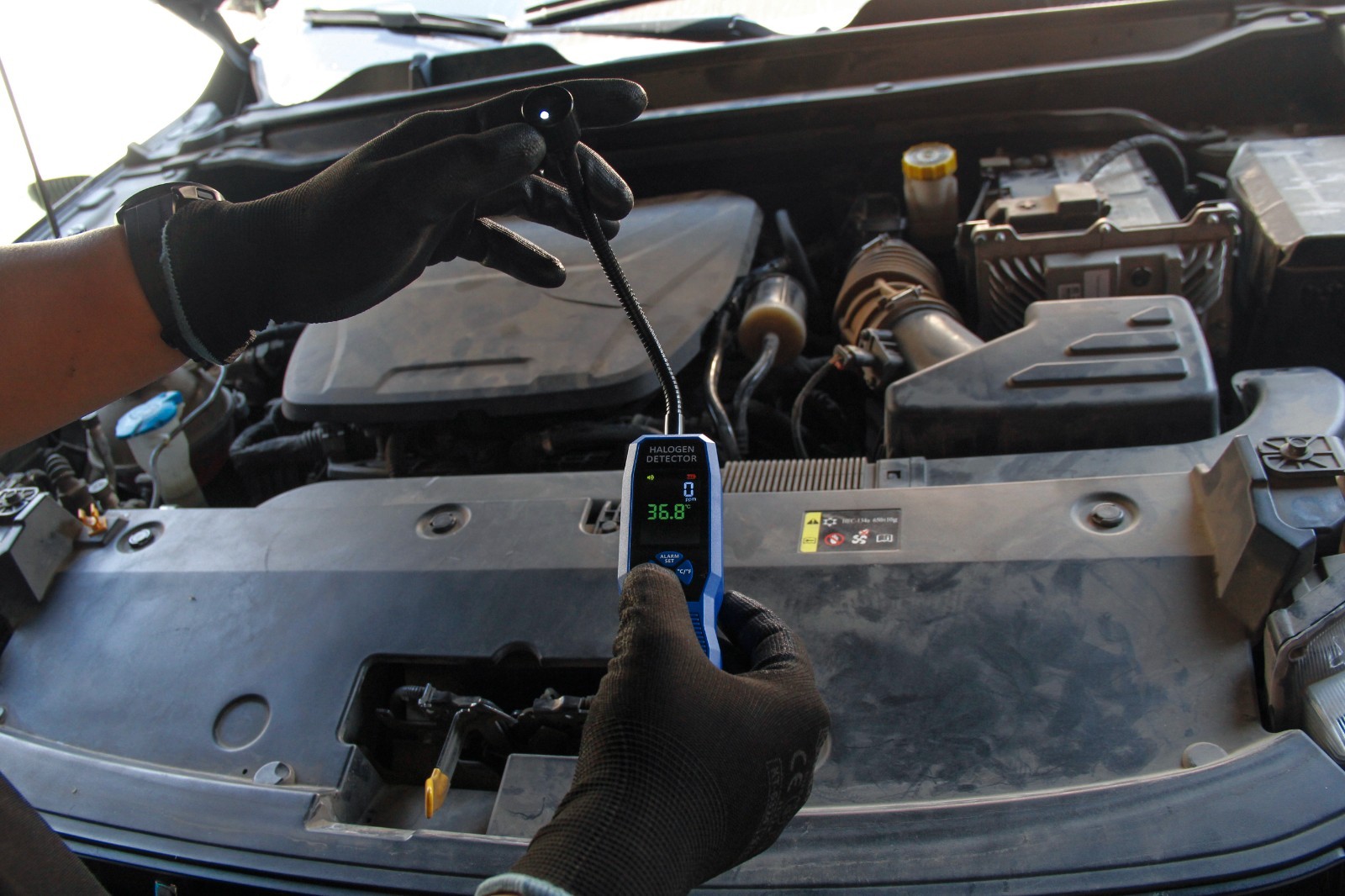 Refrigerant Leak Detector Auto & Halogen Sniffer,LCD Display,R22, R32, R134A