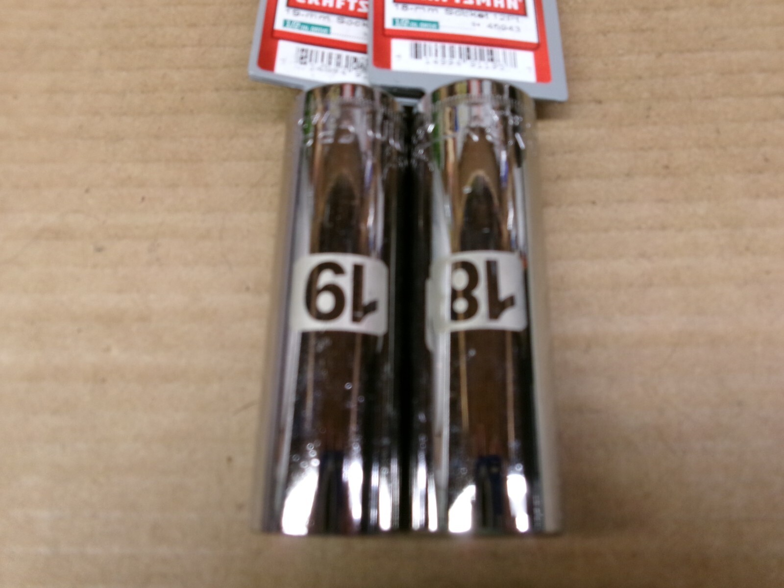 Craftsman USA 1/2″ 2-Piece Dual Marked 12-Point Deep Socket Lot 18 + 19 MM