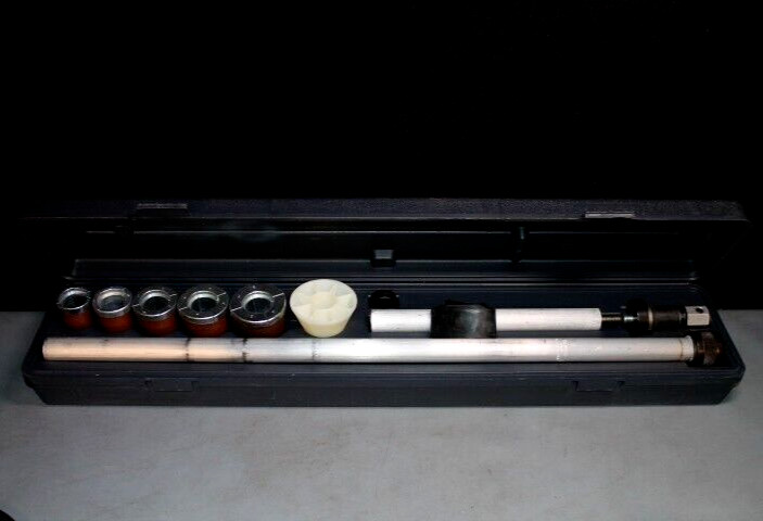 Lisle Corporation 18000 Universal Camshaft Bearing Tool