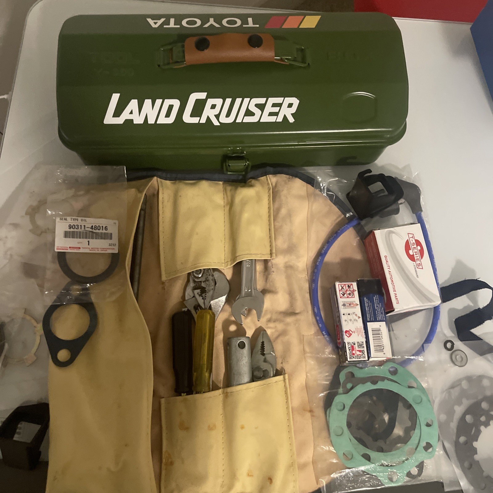 Toyota Tools With Tool Box