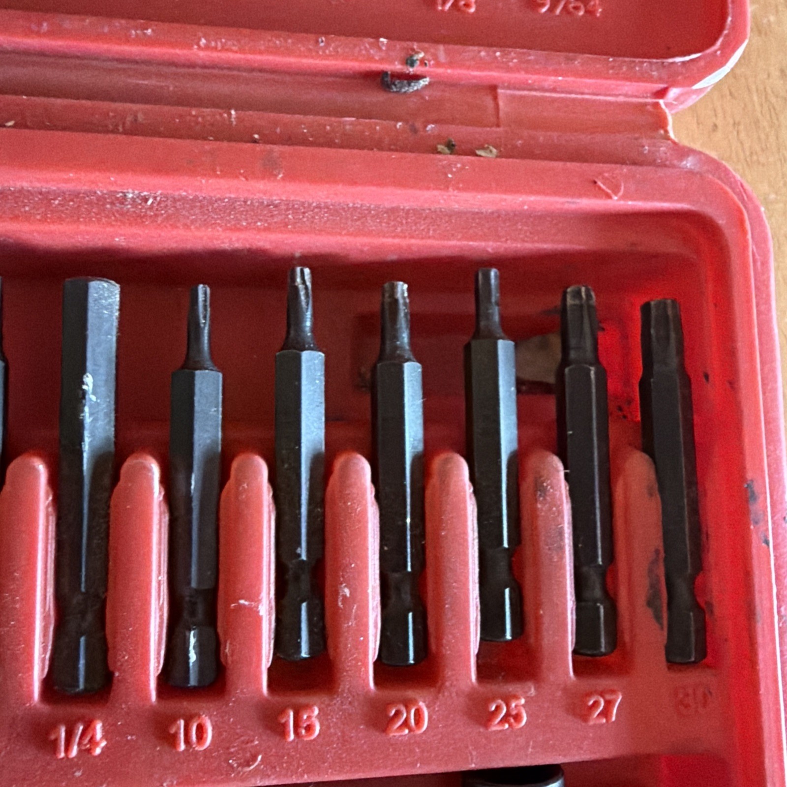Mac Tools 1/4″ Hex Drill/Driver Bit Set QCS37520A – Incomplete